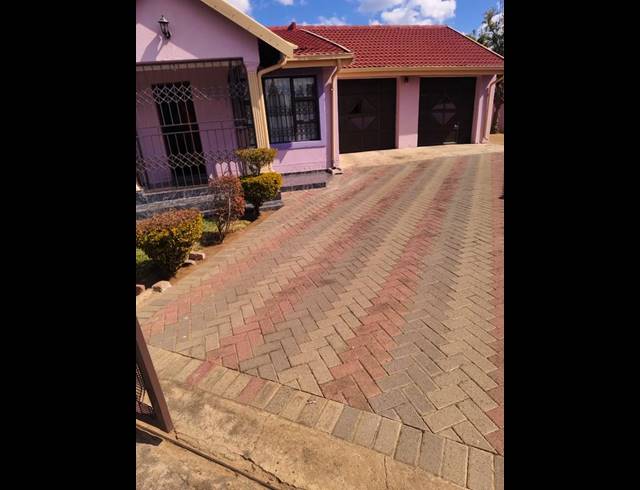 3 BEDROOM HOUSE FOR SALE IN MOGWASE UNIT 5